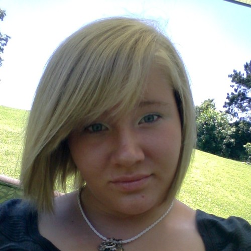 Im 14 and go to Chilhowie high and im single Instagram-daddygirl027 Snapchat-daddysgirl0127 kik-sexibaygirl123