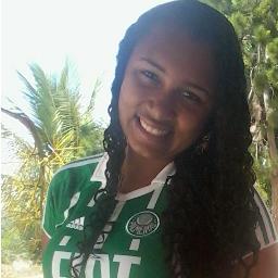 • A meninα que mtos desejαm , e outros invejαm ; α perfeitinhα com mtos defeitos (:
P.S:Ñ TENTE ME ENTENDER...