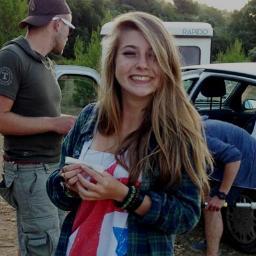 Freeparty , bouffeuse de caissons !
Longboard.