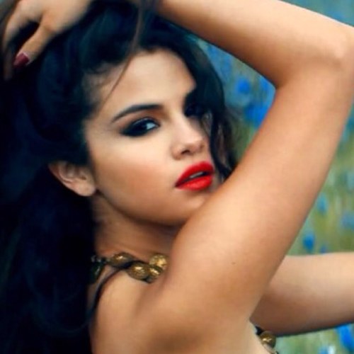 Im sweet , nice , smart , outgoing can be your worest or greatest nightmare can be a dream or your love { 18 /human/single}