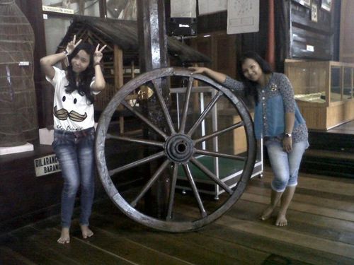 /My Name Yolandara/You can call Me Olla or Yola/Musician/Student/　　


。Follow ＆　Mention 　。
                                 /\Now/\