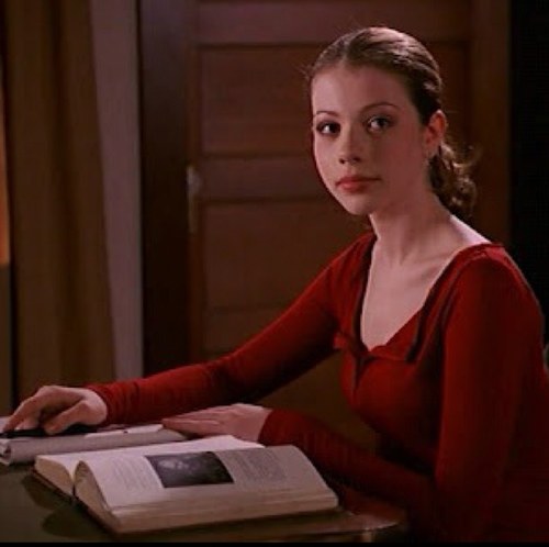 I am Dawn Summers. @Fated2BTheSlayr is my sister. I was the key, loved, and lost. Now Im just annoying my sister. {RP}