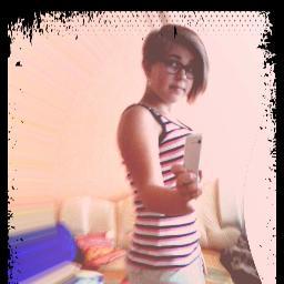 Hi!  I love One Direction! I am a proud Directioner!  :)
Follow me please!.........I Folow you back ;) xxx