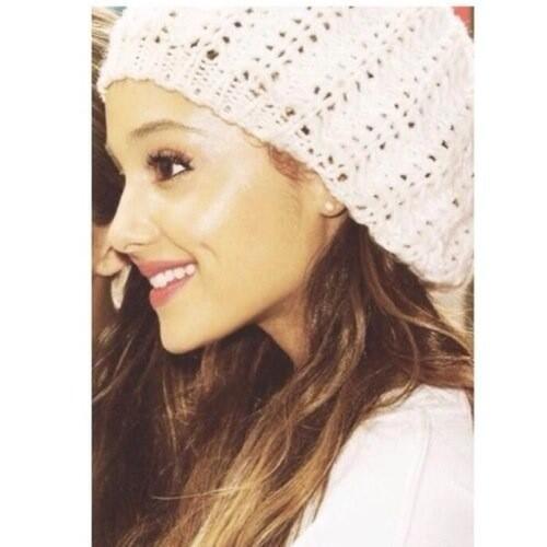 Saya Arianator !! Follow back ?? Ariana is my inspiration !!