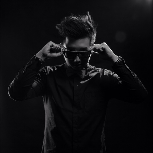 EDM & Trader @Vein_Bass Bookings: 23BCFEDB / 081932883959