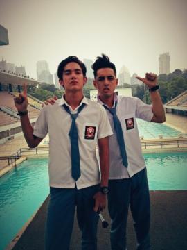 supporting the multitalented boy @kemalpalevi.Adminnya @Alisssaapr dan @idkyurie