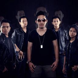 Official Twitter of Memo band Indonesia | 
 Memo are: @obay_1990, @WisnubrataM, @zaboer21, @dianaklemimaya, @derrykharisma Contact: 08179021947 (Ade Irwan)
