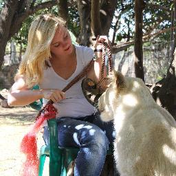 bkloungebetch's profile picture. She/Her