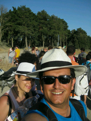 MbH's lover-full time mummy and housewife now ,ex-instructor,likes travelling,wondering life with two kids