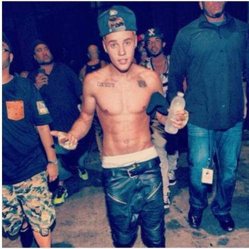 Fill it  , Dream it , Believe it , Be it 3 
@justinbieber , @codysimpson , @austinmahone 3