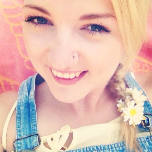 hattieeaston's profile picture. 