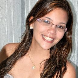 Eu ando pela força do Senhor eu vivo pelas suas promessas, ministro a palavra de Deus atraves da dança,e brinco de ser feeliz *-*