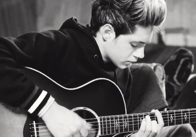 I am a French Directioner and I Love English !! :3