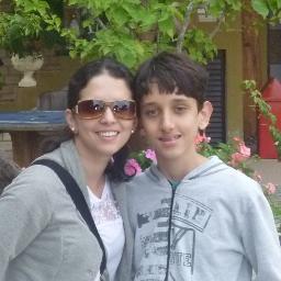 se todas as pessoas tem q sofrer ate a pessoa q ele ama perceba.Porque isso nao para