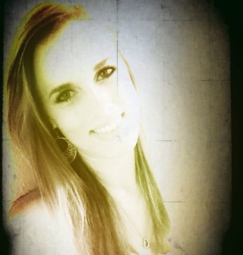 love my #guns. love my boyfriend. #freedom. #businessowner. #entrepreneur. #chef. #fashion. #beauty. #makeup.