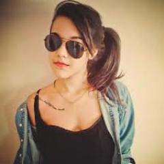 sou fã de Malhação ,rebeldes ANITTA N DA PARA FALAR TD..hahaha,gosto de pizza ,piscina praia e viajem e  necessito das minhas amigas♥  me seguem nao vao arrepen