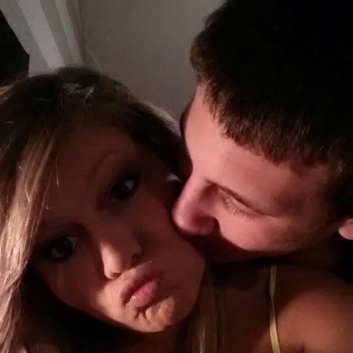 amyyy_michellee's profile picture. ₳ღㄚ ϻⅈʗℎⅇℒℓℰ. Short girl probs.5'2 .. june 1995❤ taken by kmph! 4ever