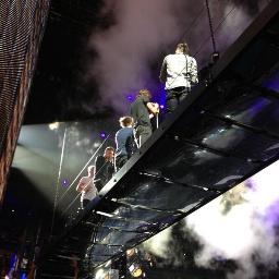 Hiii everyone!! I'm slovenian directioner and I love 1D with all my heart :)