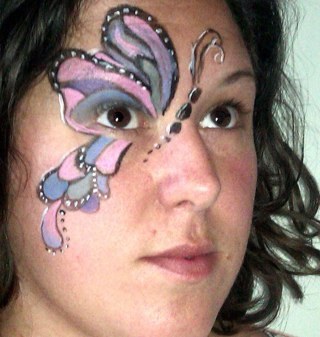 Flutterbyes and snails facepainting in Banbury offer a friendly and professional service. Available for parties and events. Contact Emma on 07792328706.