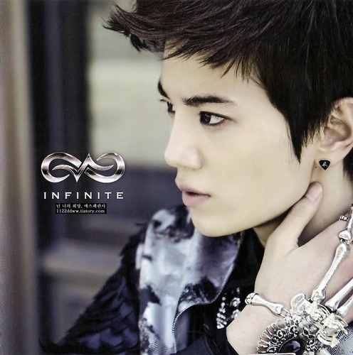 อันยองฮะ~ ผม ลีซองจง' มักเน่แห่งคนแคระ อินฟีนีท' ผมเป็น'บอท'ที่ไม่หยิ่งคุยกันได้ทุกเรื่องลองฟอลผมมาสิฮะ ;) [06.03.56] _โปรดระวังผมมันบ้า!_ #วงตระกูลจุฆาเมพที่ 7