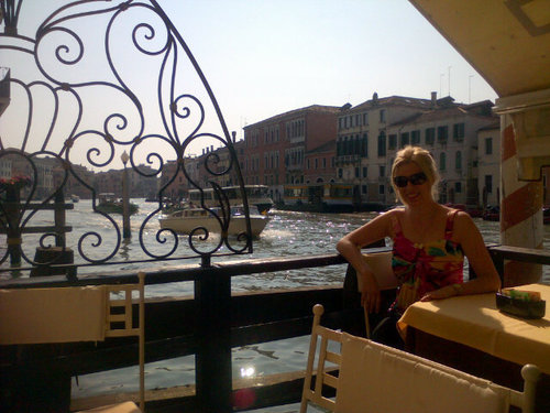 Elaine_dk's profile picture. mommy, wife, God and Jesus follower, South African living in Ireland