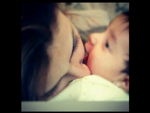 Sos2826's profile picture. ما نسيٺك - اسأل     كل الاماكن كل شي فيني كان     ٺالف - كنٺ امشي‏​     ۈابٺسم للناس لكن !     ابٺساماٺي كانٺ لذيك السوالف