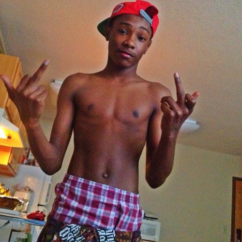 I fck wit real niggas , cuz imma real nigga , im da reason dese old hoes want a lil niggah