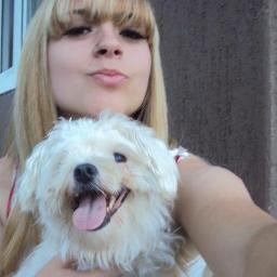 Aquariana, 18 anos, Coxa branca, Mimada, Chata, Ciumenta, Estressada, Feliz, Louca e mtoo Bipolar *-*