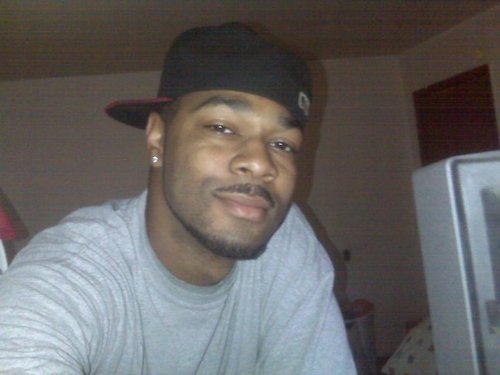 No need for a Bio just get to know me im really down to earth...live life to the fullest
