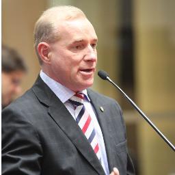Deputado Estadual de SC pelo PMDB. Vice-Presidente da ALESC