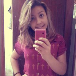 Uma menina que não quer ser mais uma na sua vida ; que sempre vai te amar e nunca te esquecer (=