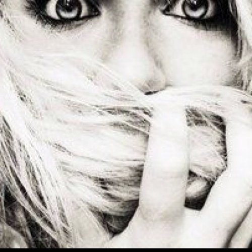 jawaadscheeks's profile picture. My life is a shit, but there's a little bit of sun in it. The sun is called @onedirection who make me smile always. | Hunger Games.|