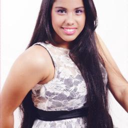 Leonina, feliz ;D , apaixonada pelo irmão #CláudioVictor, pronta para novas conquistas .. E Adoradora do Senhor!