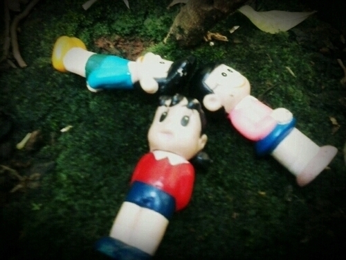 Ini bukan ceritaku. bukan cerita kamu. ini tentang mereka,kami, dan kita.
