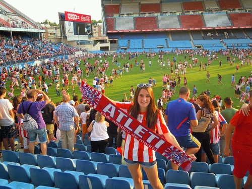 19. Enamorada de mi Atleti. Terapeuta Ocupacional en proceso. Disfruta cada segundo al máximo, pues cada uno de ellos es irreemplazable
