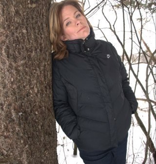 Parent, wife, sister, Disney freak, princess with an evil Queen core. Was Owned by 3 doxies, love exploring.