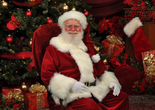 Got Santa Claus? Professional Santa makes house calls to bring joy to families!  Santa will memorize names & hand out gifts while you make photos with Santa.