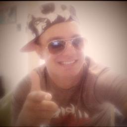 penso não sei o que, só sєі quє no fiм dσ pensαmento me pego 
pensαndo em você...
http://t.co/rhFYFwyYM0