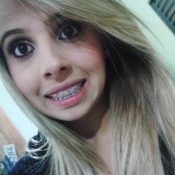 Deus, VIDA, mãe, chocolate, SPFC, loira, simpática, carismática, SQÑ! 
- Escorpiana, 17 anos! By: Little blonde ♥