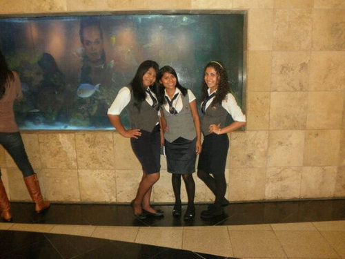 Amo la muzik ♥ zOi zincera, d buen ♥, algo enojada pero buena onda!! :)