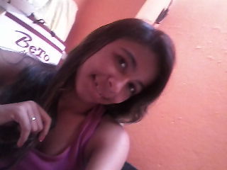 Quem quiser vencer na vida deve fazer como os seus sábios: Mesmo com a alma partida, ter um sorriso nos lábios. :))
