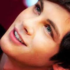believer boy...si, mi idolo se llama justin bieber y no dejara de serlo solo porque los envidiosos digan que es gay