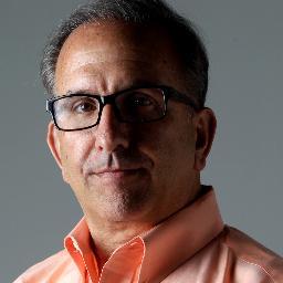 News editor, sports editor and newsroom leader at some of the country's top newspapers. Graduate of the U and Northwestern. Chicago native (