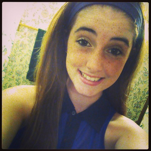 OnE oF a KiNd. Ashley. 13. well I love basketball and softball. I always follow back:)
