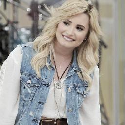 Hi  Yeah, ,∞ I'м α Dιяєcтισηєя ∞ got a problem?  :)xx
& Lovatics Foreverღ