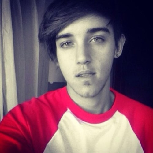 Hi I'm beau. I'm 1/5 of the Janoskians. | bisexual | #single