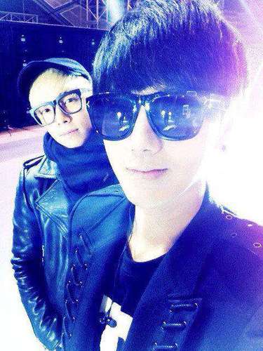 Allah and my family is my everythink... 15 HEROES is my Inspirations (SJ)  '나는 나의 꿈을 이루기 위하여 항상 열심히 공부하고,보모님을행복하게 하여 드리고 싶습니다' :')