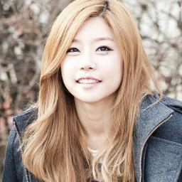 Sojin Girls Day. [V] by @We_RolePlayer. 89line. 160 karakter tidak dpat mendeskripsikan diriku. Sekian