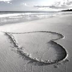 I love 3 things. The sun 4 The day,The moon 4 the night and U 4 ever