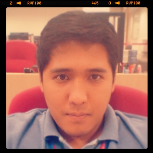 IT Consultant, avid gamer and movie buff, FanDroid, sweet lover for my wife, and Sith Apprentice